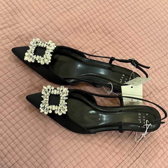 A New Day Black Heels sandals Crystal rhinestone brooch pointed toe shoes 8.5 - Picture 6 of 6